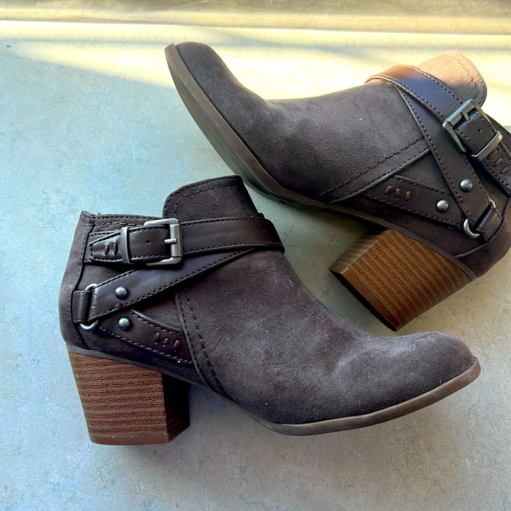 Indigo Rd. booties
